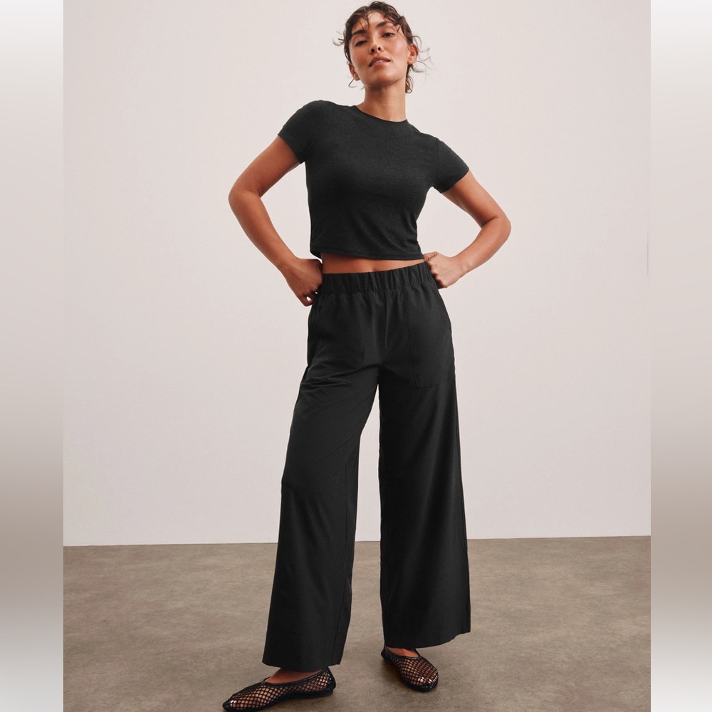 Beyond Yoga Easy Wide-Leg Pants, Med Short